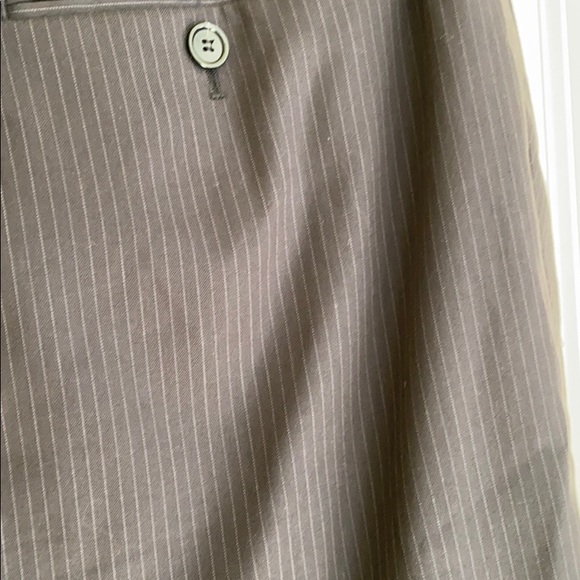 LOFT Charcoal Grey Pinstriped Skirt, Size 8 - Picture 4 of 7